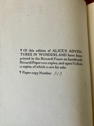 ALICE`S ADVENTURES IN WONDERLAND. With the original illustrations by John Tenniel.