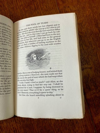 ALICE`S ADVENTURES IN WONDERLAND. With the original illustrations by John Tenniel.