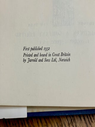 NO PLACE LIKE EARTH. A Science Fiction anthology.