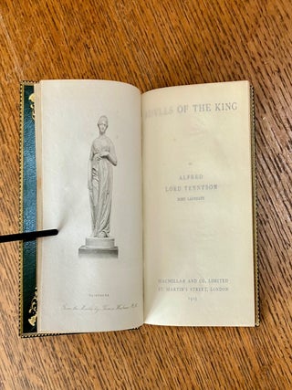 IDYLLS OF THE KING. The Golden Treasury series.