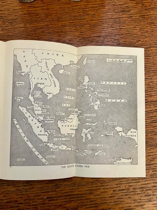 THE SECOND WORLD WAR. The Gathering Storm. - Their finest hour. - The Grand Alliance. - The hinge of fate. - Closing the ring. - Triumph and tragedy.